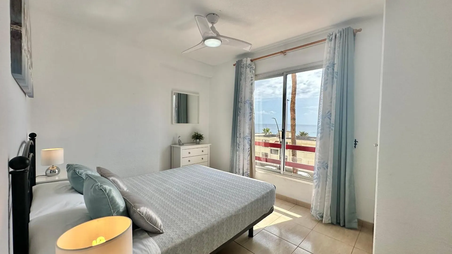 Sunbeach Apartment Arona  Spain