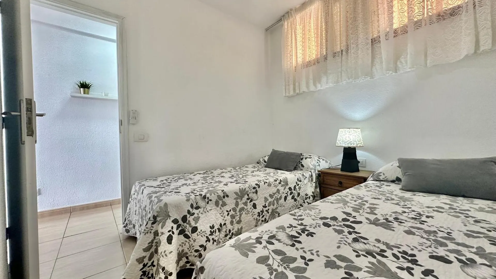 Sunbeach Apartment Arona